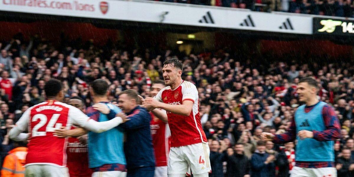 Tomas Rosicky scores against Spurs in 72 seconds